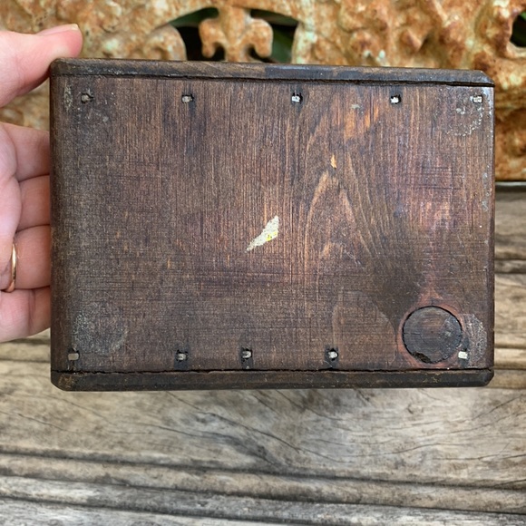 Vintage wooden paper towel holder / bill holder - Picture 7 of 10